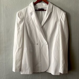 ASOS Design Curve White Jacket Size 20 - Never worn